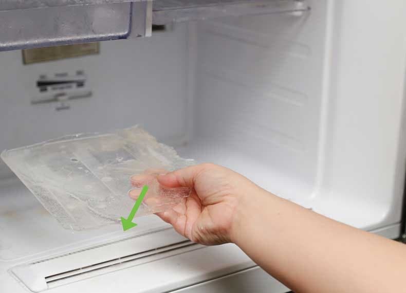 علت یخ زدن داخل یخچال بدون برفک