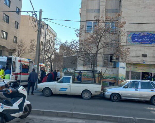 روایتی از بوی گازوئیل در مدرسه نارمک/ والدین نگران و شایعاتی که نه تایید و نه تکذیب می‌شود