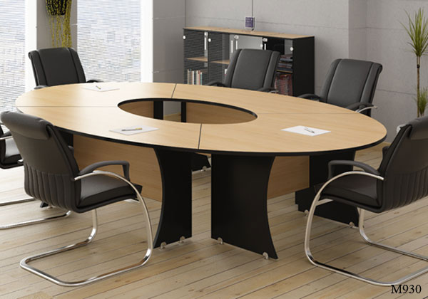 راهنمای جامع انتخاب میز اداری کنفرانس با ارتفاع استاندارد