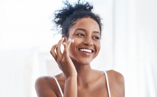 تاثیر ضد آفتاب بر جوش صورت