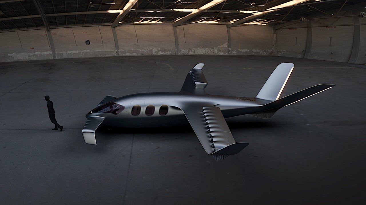 سیروس سال آینده به پرواز در می‌آید/ عکس