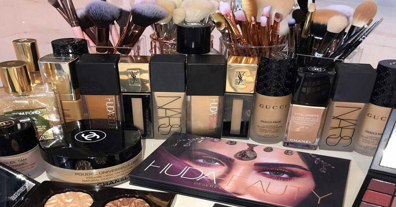 چرا باید از لوازم آرایشی اصل و با کیفیت استفاده کنیم؟