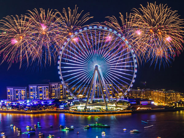 تفریحات دبی در شب