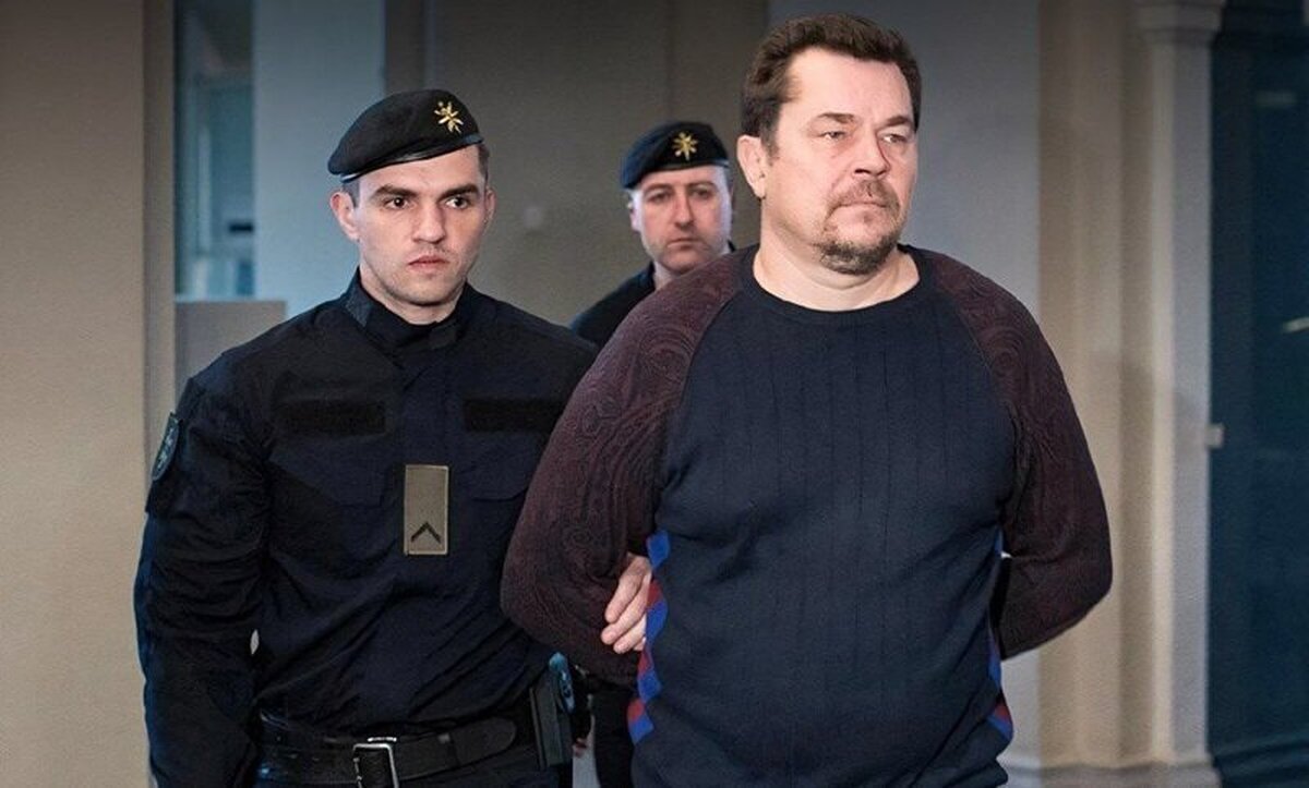 کلاهبرداری ۱۲۲ میلیون دلاری/داستان سرقت از شرکت‌های بزرگ