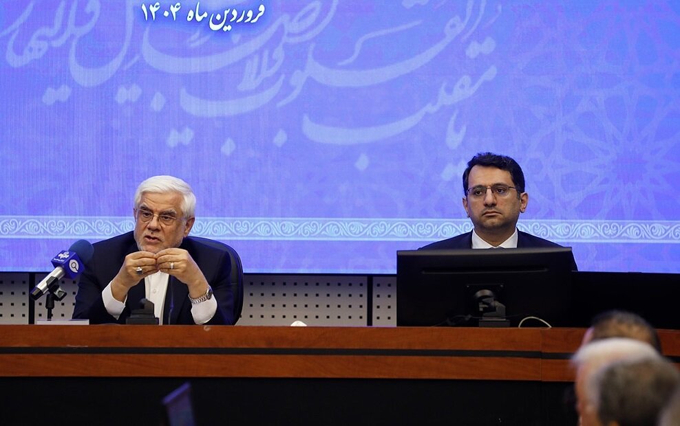 قول مثبت معاون اول رئیس‌جمهور برای پیگیری مطالبات کارآفرینان و فعالان اقتصادی کیش طی سه ماه آینده