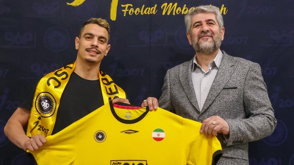 رسمی؛ ستاره جنجالی فرانسه به سپاهان پیوست