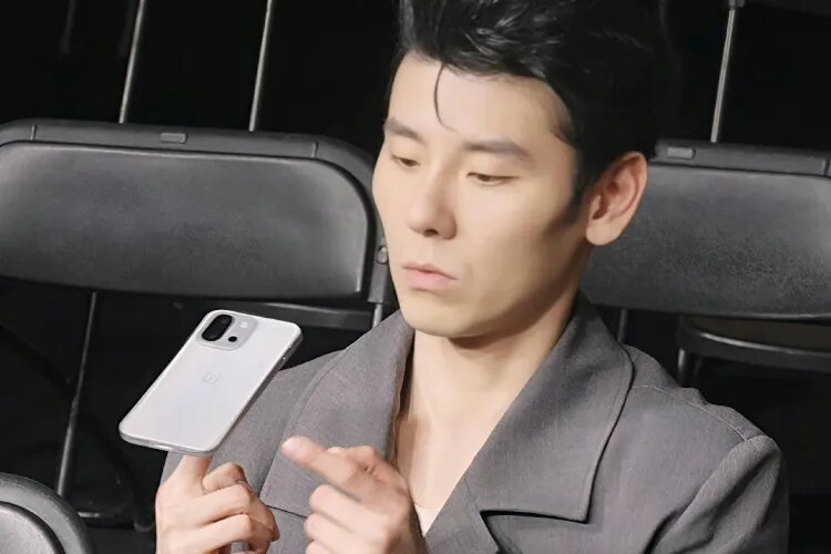 طراحی متفاوت گوشی پرچمدار جدید چینی‌ / عکس