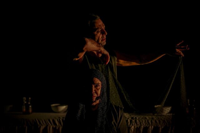 حضور پر رنگ پسیانی‌ها بر صحنه و به سرانجام رساندن کار نیمه تمام «آتیلا»