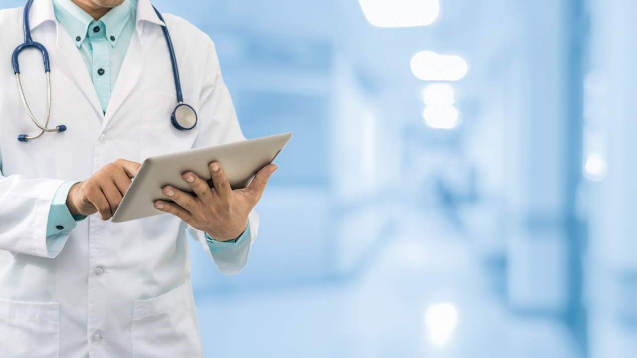 عمل لوزه باعث عفونت ریه می‌شود؟